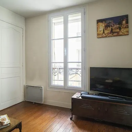 Charming Near Pere Lachaise Parigi