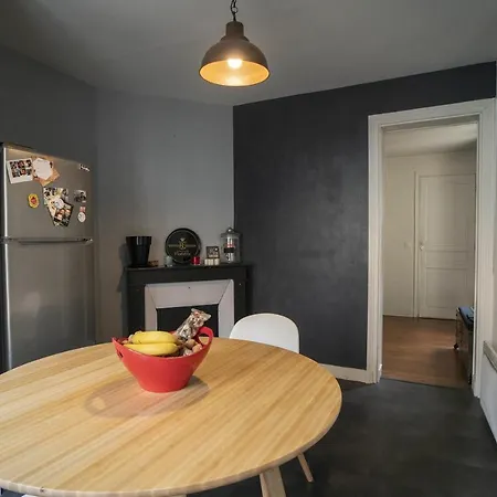 Charming Near Pere Lachaise Apartment